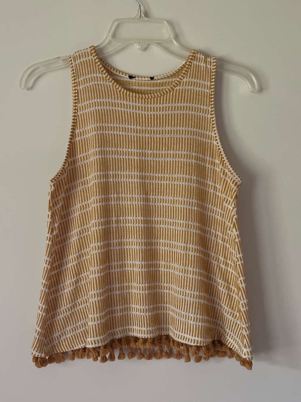 Sleeveless Tassel Hem Tank Top - Mustard & White